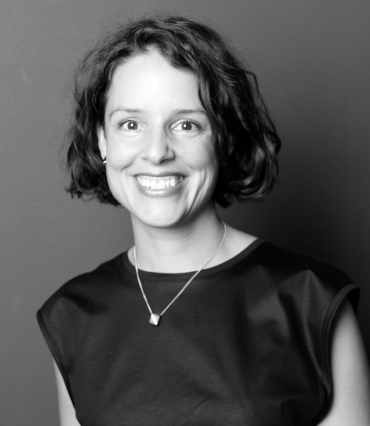 LORETA CASTRO REGUERA