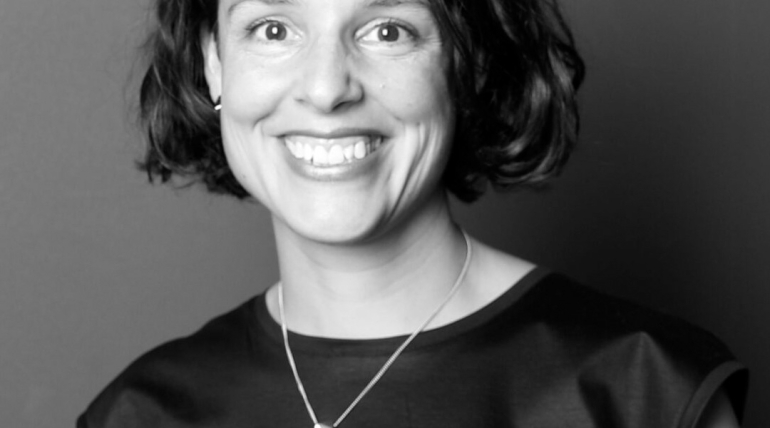 LORETA CASTRO REGUERA